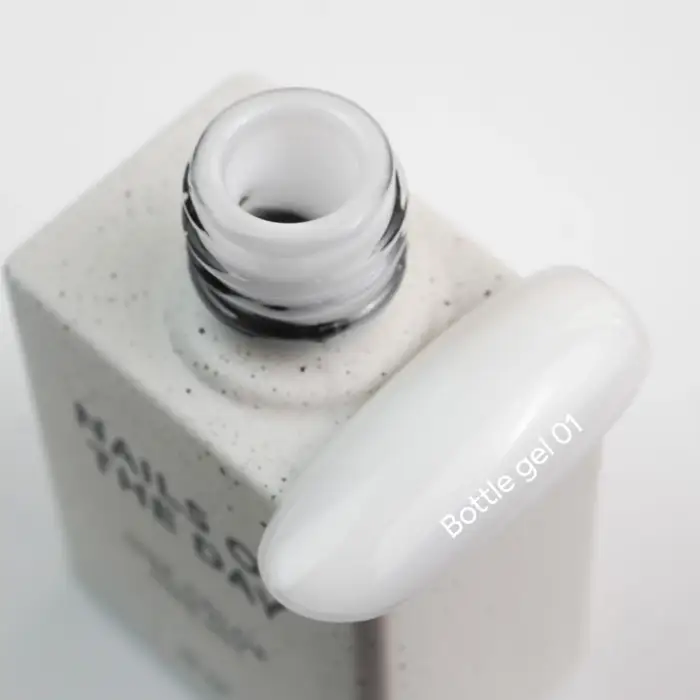 NAILSOFTHEDAY Bottle Gel 11 – Weiß - extra starkes Aufbaugel, 10 ml – Bild 2