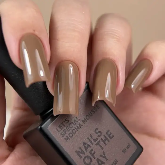 Gel Polish NAILSOFTHEDAY Let’s special Mocha Mousse  - Gellack warmes Karamell-Beige, 10 ml – Bild 3