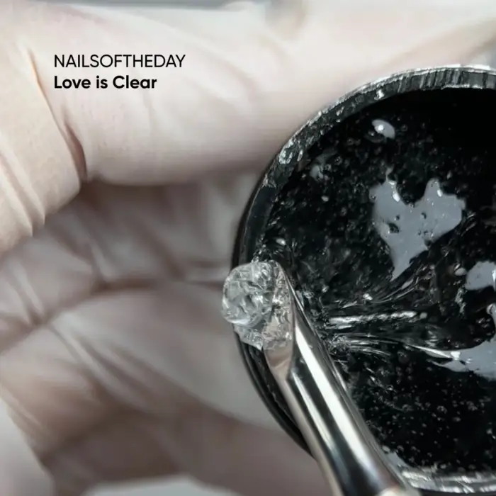 NAILSOFTHEDAY Love is Clear – transparenter Gel-Gummi für 3D-Nailart, 15 g – Bild 3