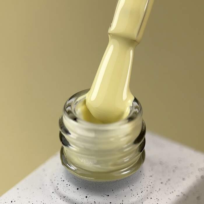NAILSOFTHEDAY Color of the month July 2025 Banana Cream - pastellgelber Gellack, 10 ml – Bild 10