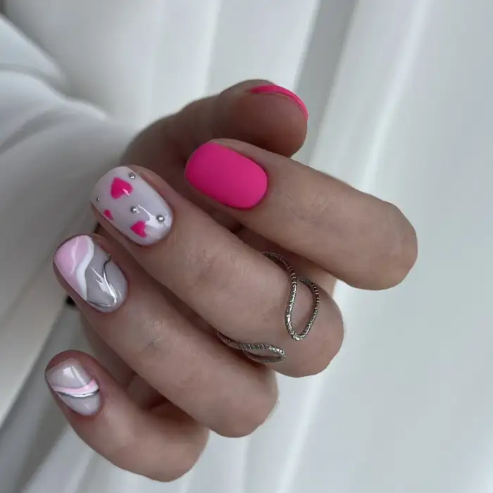 NAILSOFTHEDAY Let’s special Barbie - besonderer neonpinker Gellack, 10 ml – Bild 6