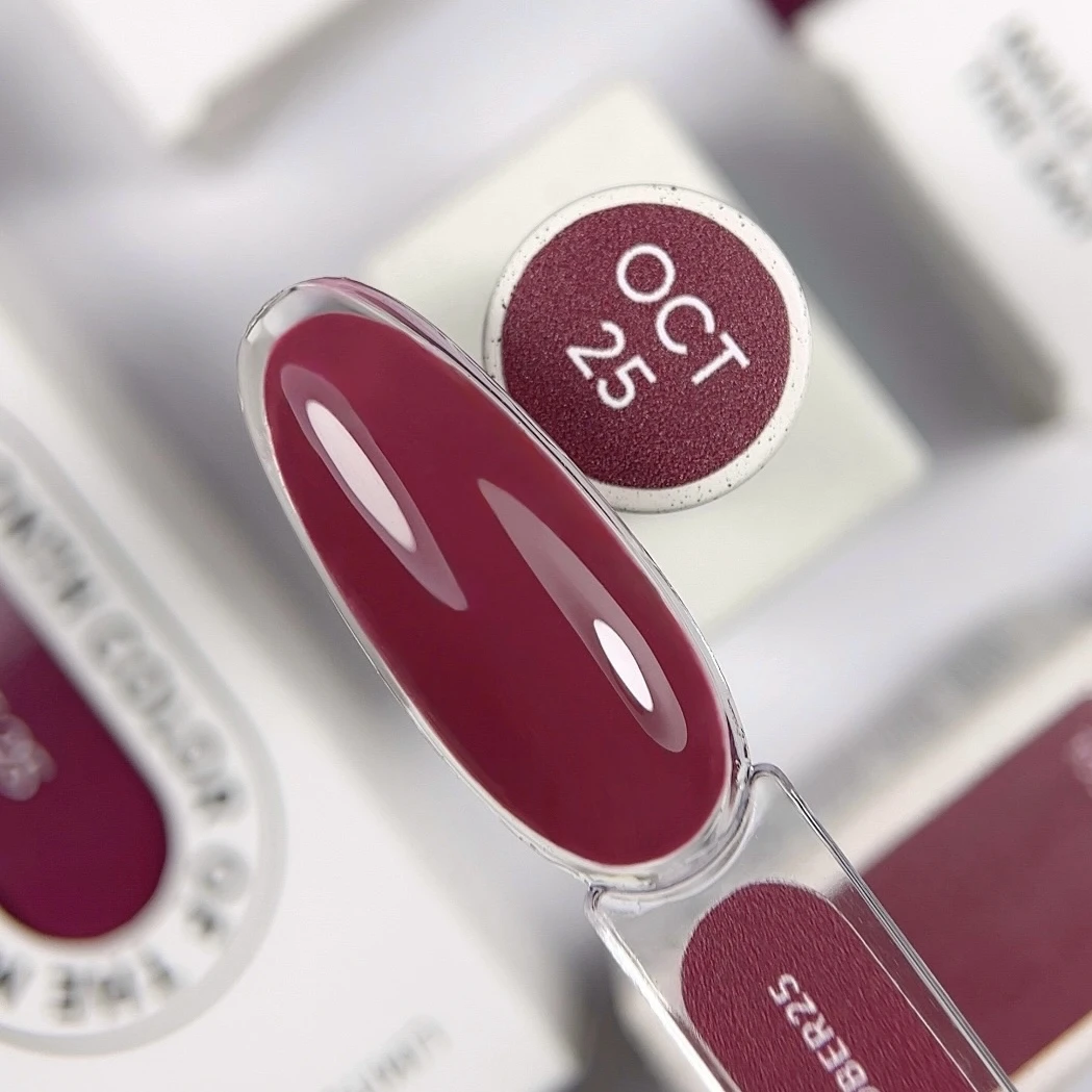 NAILSOFTHEDAY Color of the month October 2025 Toscano - Weinrot - Gel-Lack, 10 ml – Bild 5