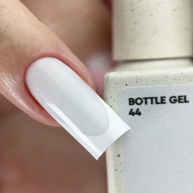 NAILSOFTHEDAY Bottle Gel 44 Shimmer – Weißes hochfestes Aufbaugel mit silbernem Schimmer zur Nagelverstärkung – Bild 2