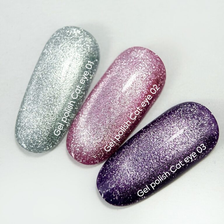 NAILSOFTHEDAY Gel Polish Cat Eye 03 – Lila Cat-Eye Gel-Lack mit feinen Flakes und leichtem reflektierendem Effekt, 6 ml – Bild 3