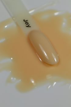 Verin E-Gel Joy – Aufbaugel zur Verstärkung natürlicher Nägel, 15 ml – Bild 3
